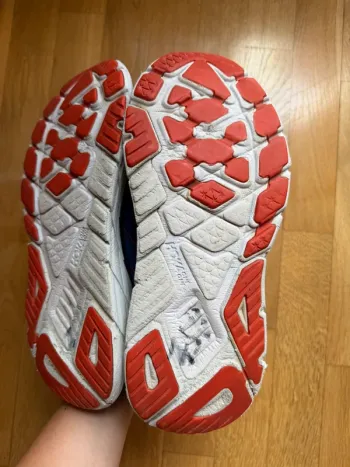 Used Hoka Arahi 5 bike — image 10 of 15