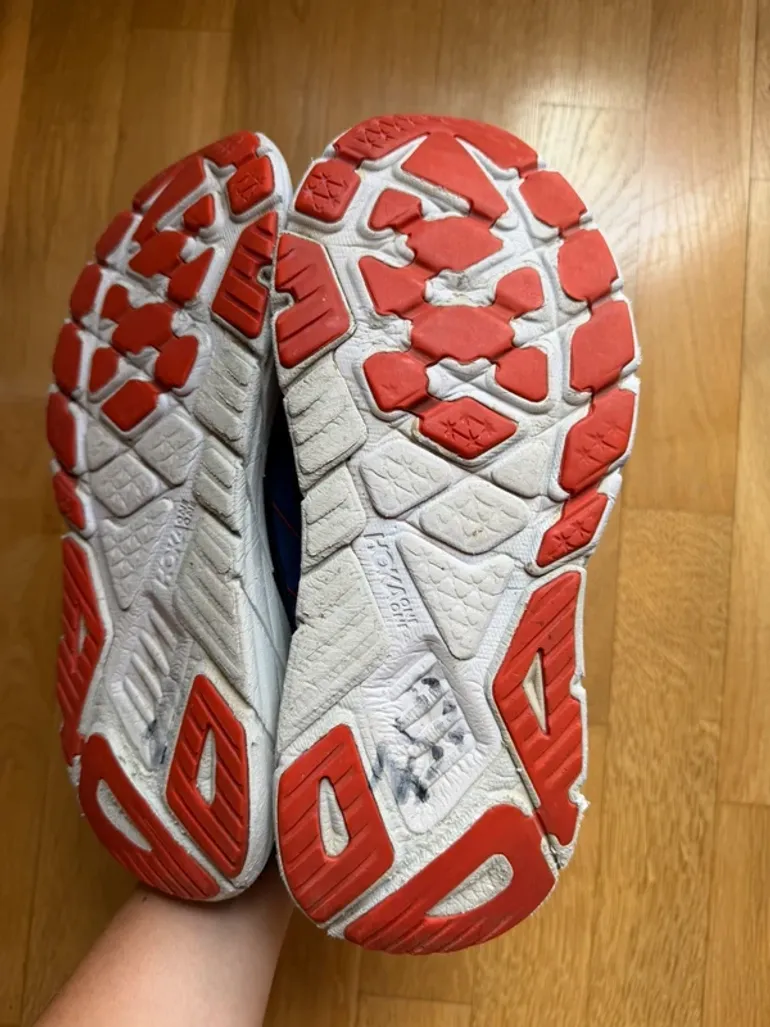 Used Hoka Arahi 5 bike — image 10 of 15