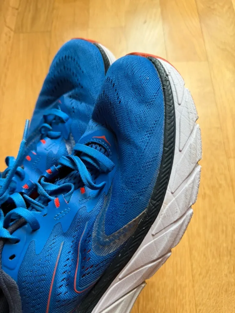 Used Hoka Arahi 5 bike — image 13 of 15
