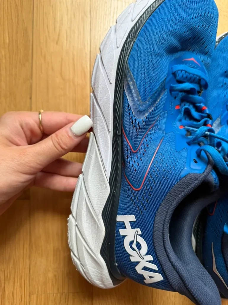 Used Hoka Arahi 5 bike — image 12 of 15