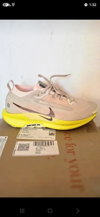 Used Pegasus Trail 5 GTX Running Shoes