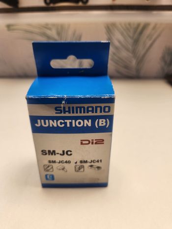 Used Shimano Junction B SM-JC41 Drivetrain & Pedals