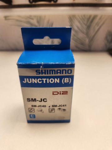 Used Shimano Junction B SM-JC41 Drivetrain & Pedals
