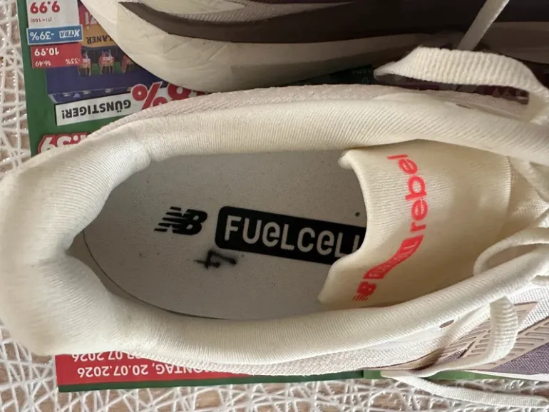 Gebrauchtes New Balance Fuelcell Rebel V5 bike — Bild 5 von 7