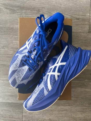 Used Asics Dynablast 5 Running Shoes