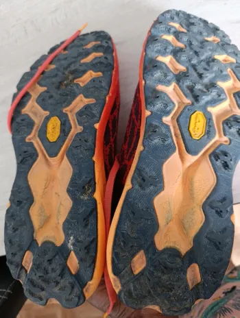 Used Hoka Running Shoes 43.3 bike — image 3 of 5