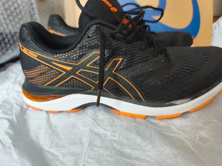Asics Running Shoes bike de segunda mano — imagen 2 de 9