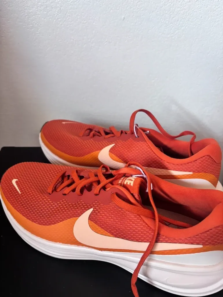Used Nike Revolution 8 bike — image 4 of 5