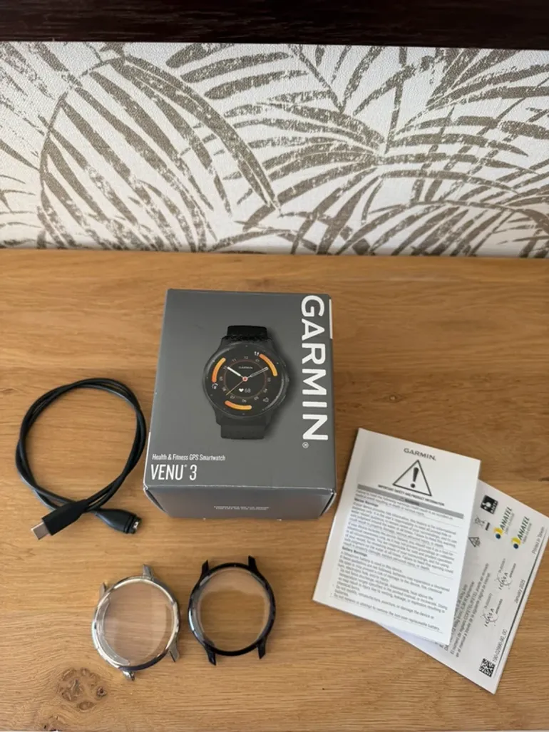 Used Garmin Venu 3 bike — image 3 of 4