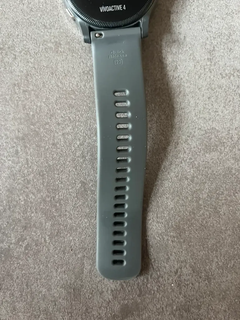 Used Garmin Vivoactive 4 bike — image 11 of 13