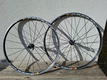 Used Mavic Aksium Wheelset Wheels