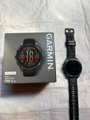 Käytetty Garmin Fenix 8 Electronics