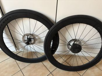 Używany Bontrager Aeolus Pro 51 TLR Disc Road Wheel Wheels