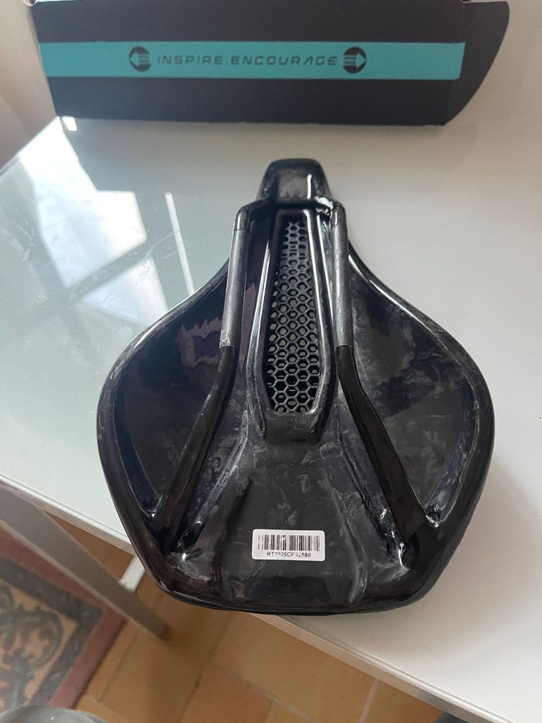 Brugt Ryet 3D Full Carbon Saddle 2026 bike — billede 4 af 4