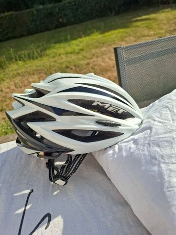 Używany MET Casque Cycling Accessories