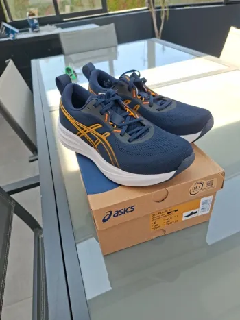 Used Asics Gel-Pulse 17 Running Shoes