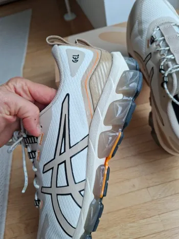 Used Asics Gel-Quantum 360 VII bike — image 4 of 10