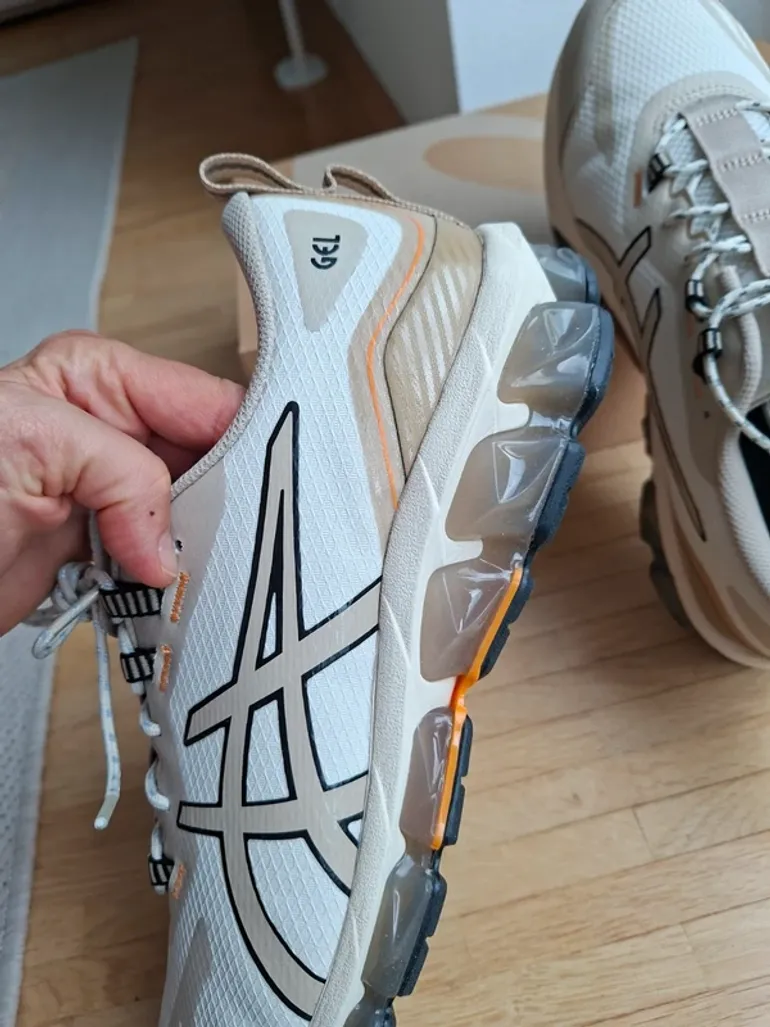 Used Asics Gel-Quantum 360 VII bike — image 4 of 10