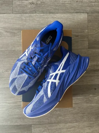 Used Asics Dynablast 5 Running Shoes