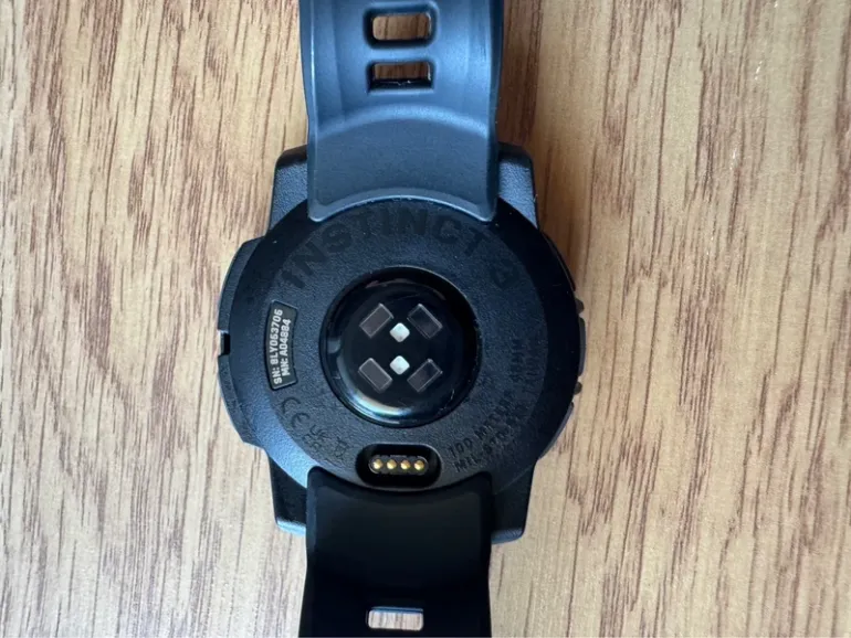 Garmin Instinct 3 AMOLED bike d'occasion — image 3 sur 3
