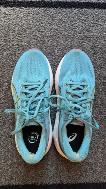 Used Asics Gel-Kayano 30 Running Shoes