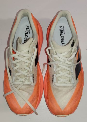 New Balance FuelCell Rebel v4 2025 Running Shoes d'occasion