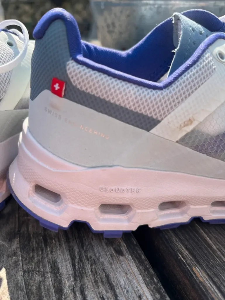Used On Running On Schuhe Damen Gr. 37, 5 bike — image 8 of 9
