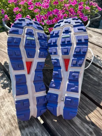 Used On Running On Schuhe Damen Gr. 37, 5 bike — image 3 of 9