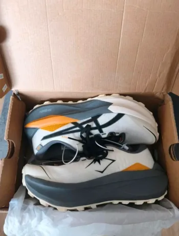 Gebrauchtes Asics Trabuco Max 5 Go Running Shoes