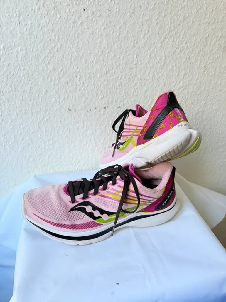 Brugt Saucony Laufschuhe rosa Gr. 42 bike — billede 2 af 3