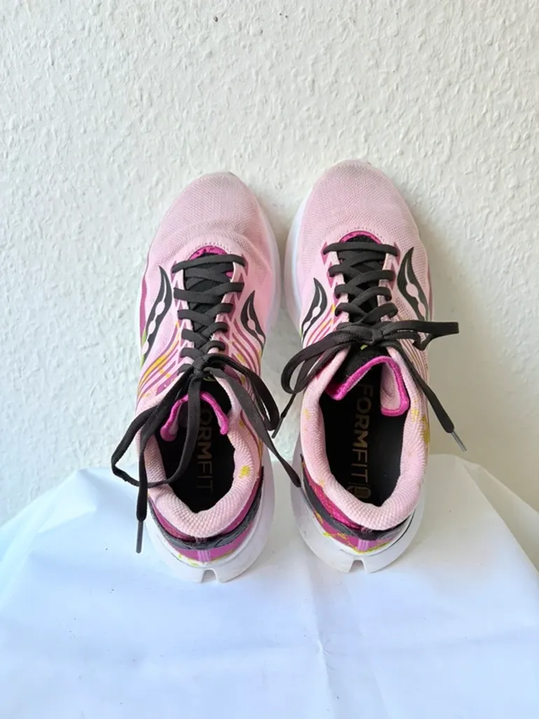 Brugt Saucony Laufschuhe rosa Gr. 42 bike — billede 3 af 3