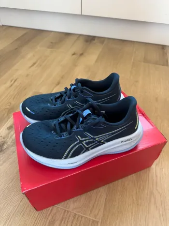 Used Asics Gel Cumulus 26 Running Shoes