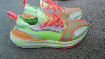 Adidas Ultra Boost Light Running Shoes de segunda mano