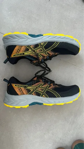Used Asics Gel-venture 9 bike — image 3 of 5