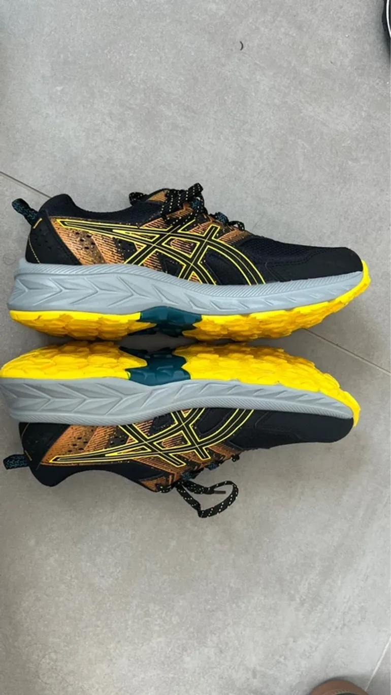 Used Asics Gel-venture 9 bike — image 2 of 5