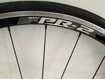 Used Giant PR - 2 bike — image 2 of 5