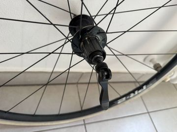 Used Giant PR - 2 bike — image 4 of 5