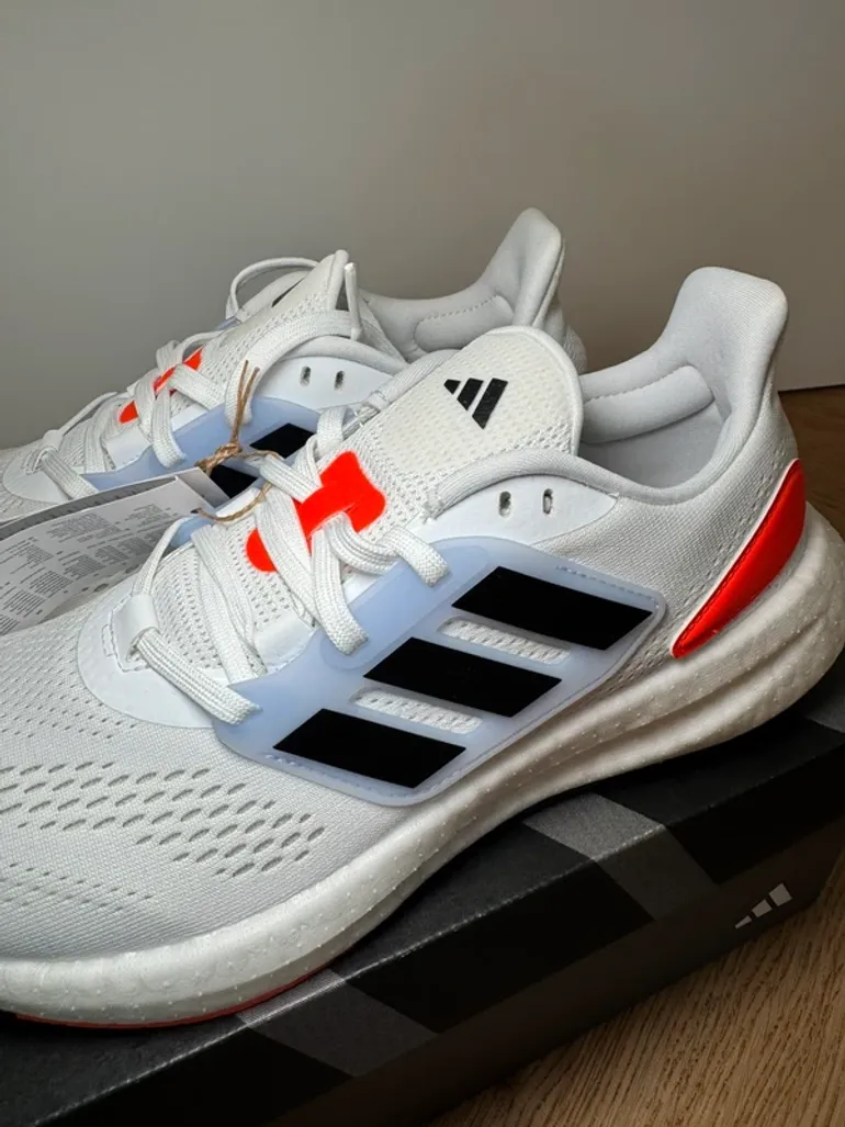 Used Adidas Pureboost 22 W bike — image 5 of 5
