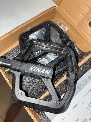 Used kinan Flat Pedals 2026 bike — image 3 of 4