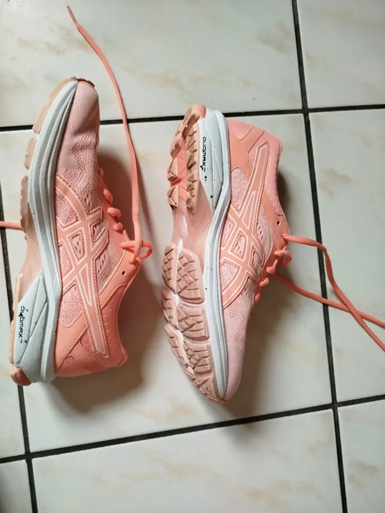Tweedehands Asics Baskets femme pointure 39, 5 bike — afbeelding 3 van 7