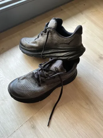 Used Hoka Clifton 9 bike — image 2 of 4