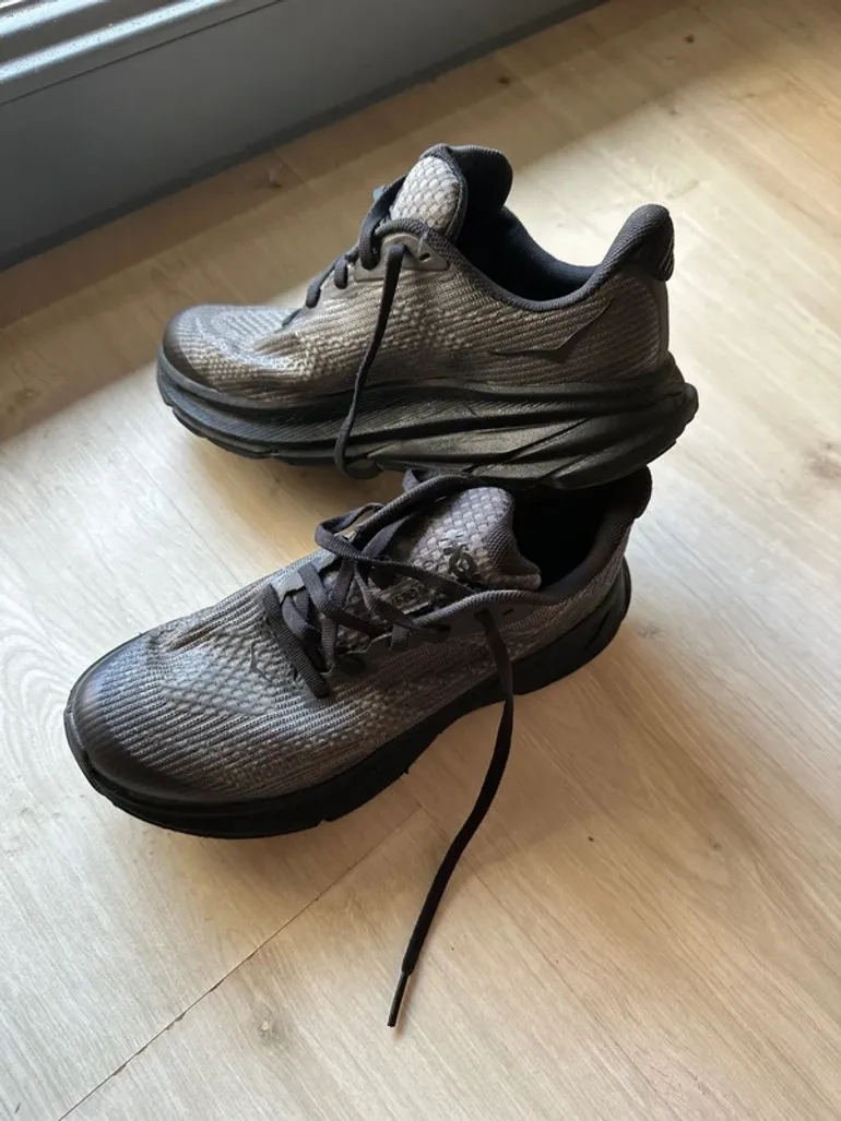 Used Hoka Clifton 9 bike — image 2 of 4