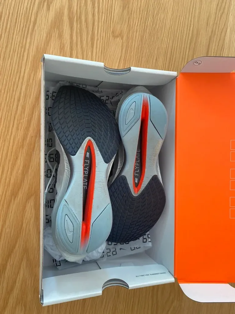 Used Nike Zoom Vaporfly Next % 4 bike — image 3 of 6