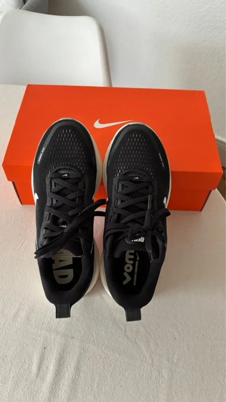 Used Nike Vomero 18 bike — image 3 of 6