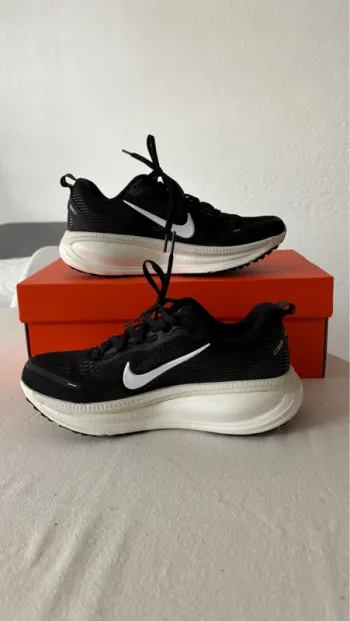 Used Nike Vomero 18 bike — image 2 of 6