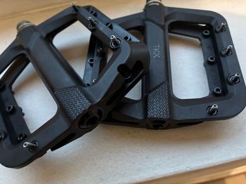 Used tkx Flat Pedals Drivetrain & Pedals