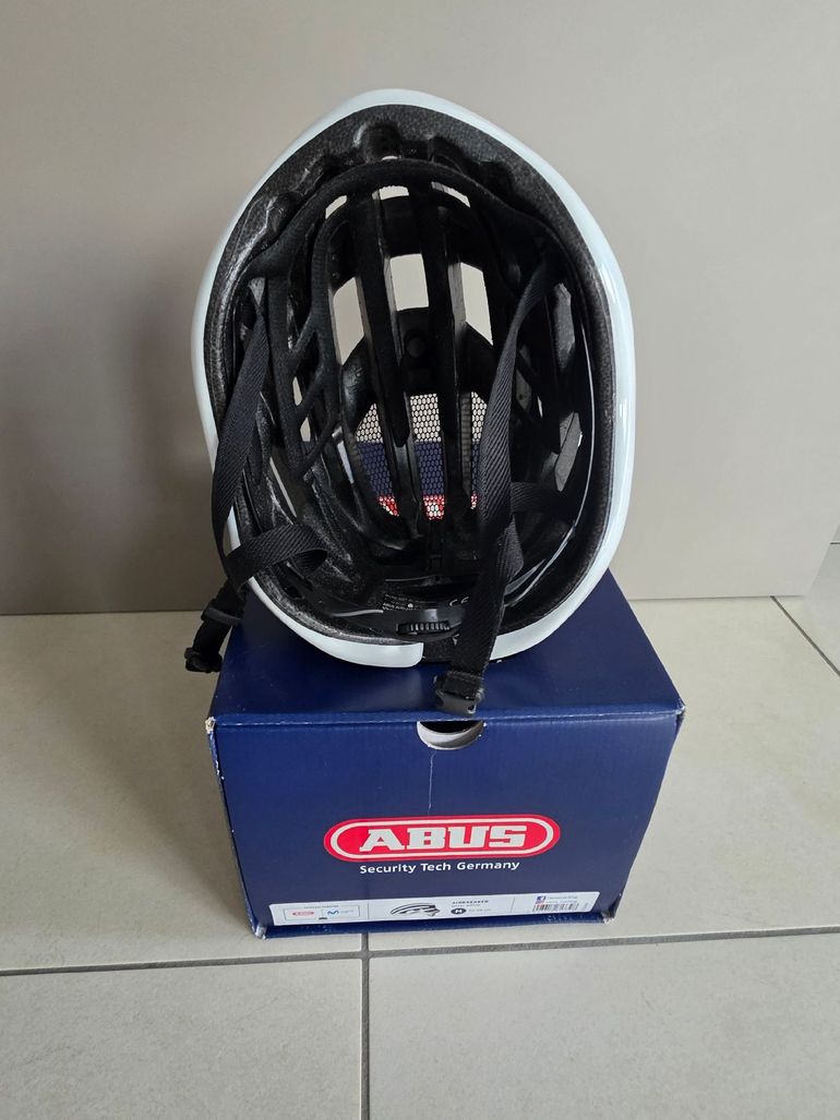 Brugt ABUS AirBreaker Helmet 2024 bike — billede 6 af 6