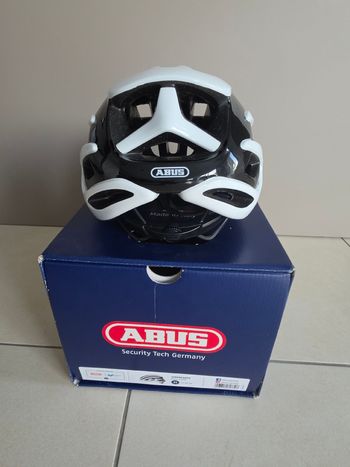 Brugt ABUS AirBreaker Helmet 2024 bike — billede 4 af 6