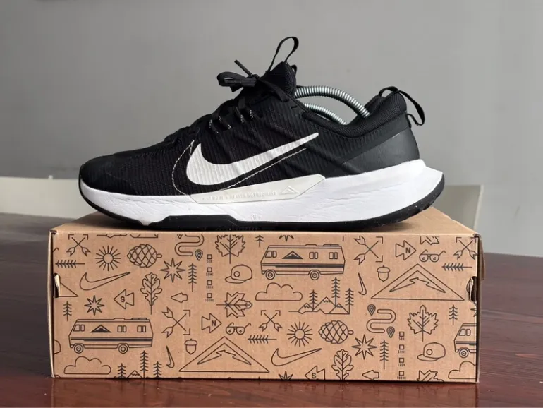 Used White Nike Juniper Trail 2 NN bike — image 3 of 8