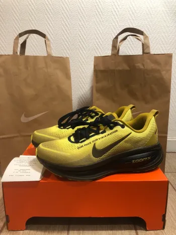 Tweedehands Pegasus Vomero 18 Running Shoes